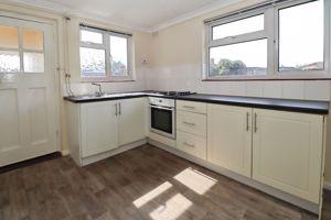 DE VERE ESTATE- click for photo gallery